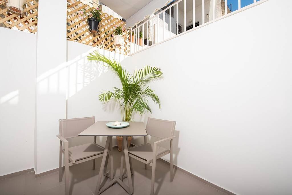 Fofi'S Elegant Home Kos Town Luaran gambar